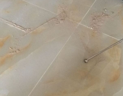 温宿瓷砖空鼓维修公司分享粘合剂选择不当在瓷砖铺贴过程中可能导致以下问题